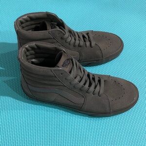 Vans Men's High-Top Suede Sneakers in Dark Gray